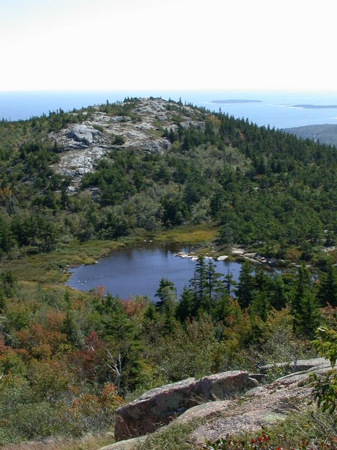 Feather Pond and Eagle&#39;s Crag